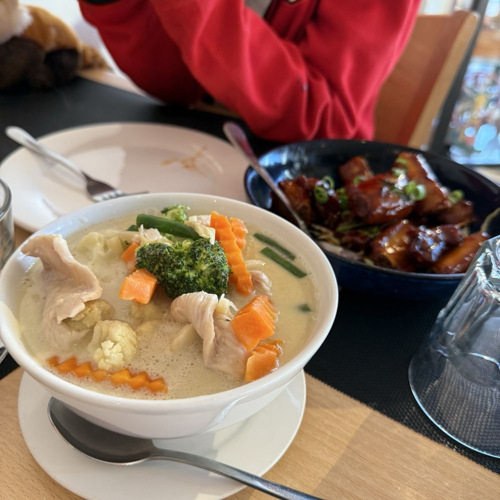 Sweet Chili Thai - Green Curry. So good, my daughter is now a curry fan! - Thai Near Me - Auckland, AUK Sweet Chili Thai - Green Curry. So good, my daughter is now a curry fan! - Thai Near Me - Auckland, AUK