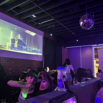 Chi Chi - Inside - First Floor - Korean Near Me - Los Angeles, California Chi Chi - Inside - First Floor - Korean Near Me - Los Angeles, California