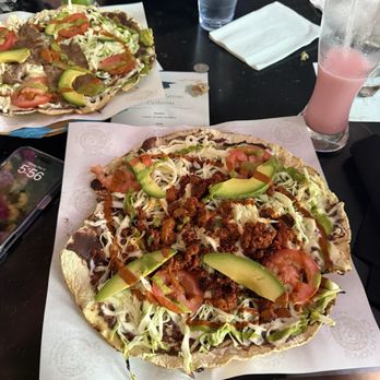 Somos Oaxaca - Tlayuda de chorizo - Mexican Near Me - Los Angeles, California Somos Oaxaca - Tlayuda de chorizo - Mexican Near Me - Los Angeles, California
