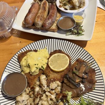 Heidelberg Inn - German Sampler Platter Schnitzel Sampler with Potato Pancakes - German Near Me - Queensbury, New York Heidelberg Inn - German Sampler Platter Schnitzel Sampler with Potato Pancakes - German Near Me - Queensbury, New York