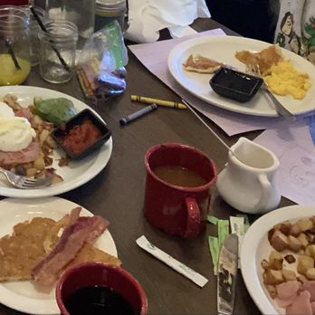 The Warming Hut - 2023 Breakfast! - New American Near Me - Mammoth Lakes, California The Warming Hut - 2023 Breakfast! - New American Near Me - Mammoth Lakes, California