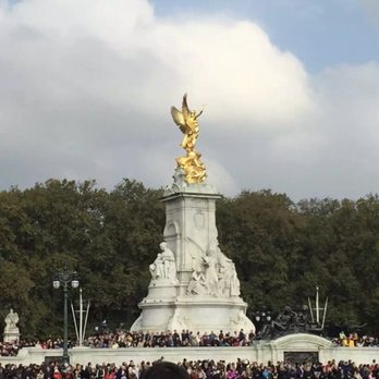 Buckingham Palace - Landmarks & Historical Buildings Near Me - London, XGL Buckingham Palace - Landmarks & Historical Buildings Near Me - London, XGL