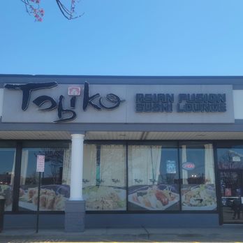 Tobiko - Sushi Bars Near Me - Valley Stream, New York