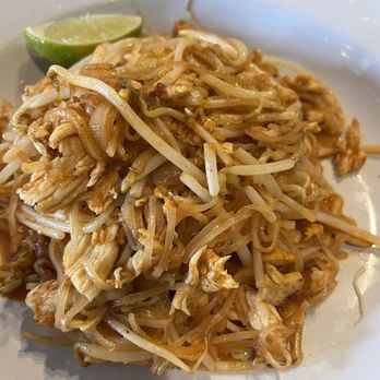Trinity Street Food - Pad Thai with Chicken - Thai Near Me - Houston, Texas Trinity Street Food - Pad Thai with Chicken - Thai Near Me - Houston, Texas