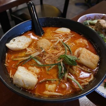 Laut - Ultimate Curry Laksa Soup - Thai Near Me - New York, New York Laut - Ultimate Curry Laksa Soup - Thai Near Me - New York, New York