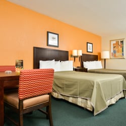 Econo Lodge Inn & Suites El Cajon San Diego East