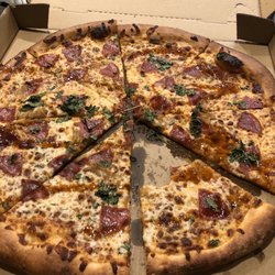48 North Pizzeria - Spicy honey Italian