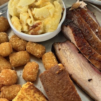 Easy ‘Que - Pork belly, Mac and cheese, tater tots, and corn bread - Barbeque Near Me - Kailua, Hawaii Easy ‘Que - Pork belly, Mac and cheese, tater tots, and corn bread - Barbeque Near Me - Kailua, Hawaii