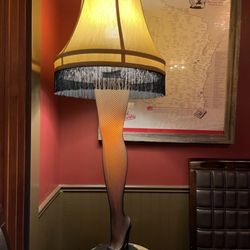 Jake's Supper Club - Cool leg lamp in the entry