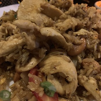 Hub Thai - Pineapple Fried Rice - Thai Near Me - New York, New York Hub Thai - Pineapple Fried Rice - Thai Near Me - New York, New York
