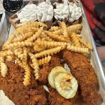 Perfect Tender Hot Chicken - Chicken Wings Near Me - San Antonio, Texas