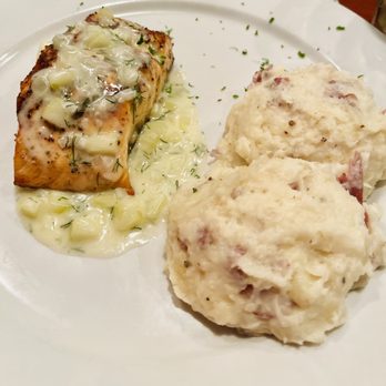 The Black Molly Grill - Salmon with cucumber dill sauce - American Near Me - St. Augustine, Florida