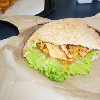 Jack in the Box - the chicken fajita pita sans onions. - Fast Food Near Me - Charlotte, North Carolina Jack in the Box - the chicken fajita pita sans onions. - Fast Food Near Me - Charlotte, North Carolina