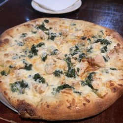 Primo's Italian Cuisine - Spicy Romano Chicken Pizza with spinach added