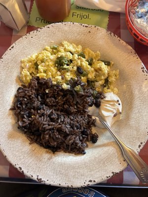 Myra's Salvadorian Cuisine by null