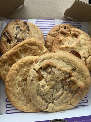 Insomnia Cookies by null