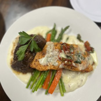 Efren’s Catering - Short ribs and Tuscan salmon - Caterers Near Me - Anaheim, California