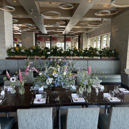 Centerpieces & wall divider