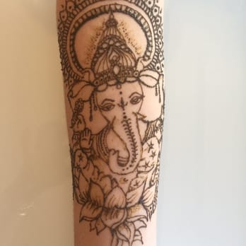 Henna Shoppe - Jorgie's remarkable henna tattoo by Beth - Women's Clothing Near Me - Scottsdale, Arizona Henna Shoppe - Jorgie's remarkable henna tattoo by Beth - Women's Clothing Near Me - Scottsdale, Arizona