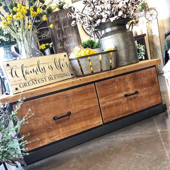 The Lemonade Stand - Custom built furniture - Home Decor Near Me - Yankton, South Dakota
