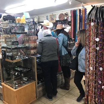 White Mountain Trading Post - Gas Stations Near Me - Mount Carmel, Utah