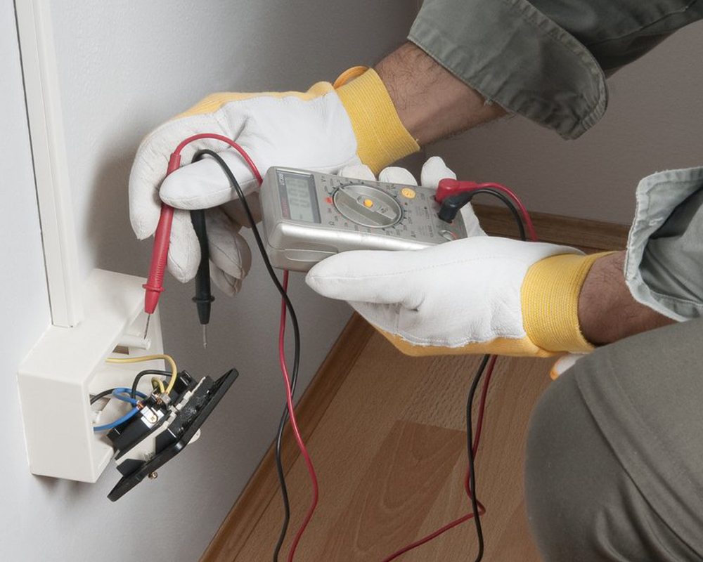 Slide of Moser Electricians