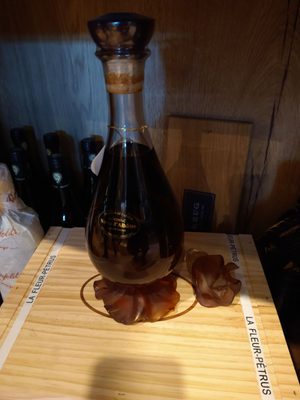 Vinya Wine & Market by null