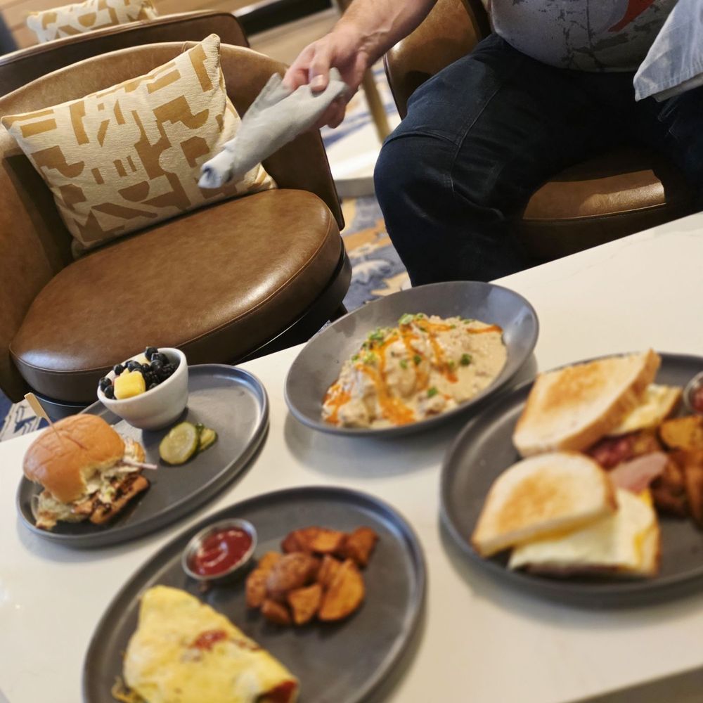 Gray & Dudley - New American Near Me - Nashville, Tennessee