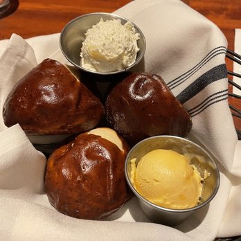 Weber Grill Restaurant - Pretzel rolls - Barbeque Near Me - Schaumburg, Illinois
