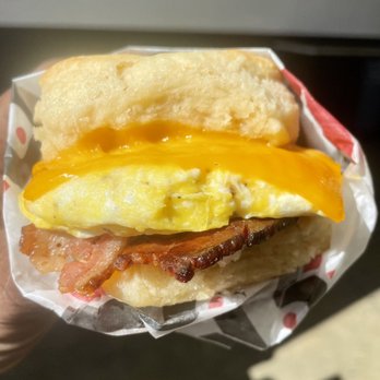 Roaming Rooster - Bacon Egg n Cheese Biscuit Sandwich - Halal Near Me - Washington, DC, District of Columbia
