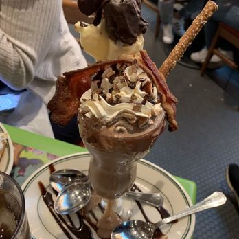 Maxie's - Elvis Loves Bananas Milkshake - Breakfast & Brunch Near Me - Las Vegas, Nevada Maxie's - Elvis Loves Bananas Milkshake - Breakfast & Brunch Near Me - Las Vegas, Nevada
