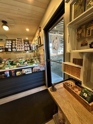 Wanda's Cafe + Bakery by null