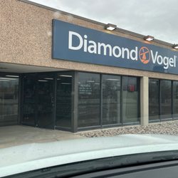 Diamond Vogel Paint Center - Out front.