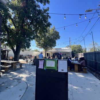 Hidden Hideaway Bar & Grill - Bars Near Me - Fredericksburg, Texas Hidden Hideaway Bar & Grill - Bars Near Me - Fredericksburg, Texas