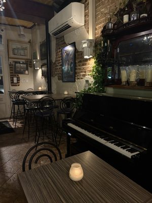 Orleans Grapevine Wine Bar and Bistro by null