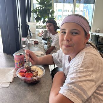 Juiceswell - Açaí bowl - Juice Bars & Smoothies Near Me - Ventura, California Juiceswell - Açaí bowl - Juice Bars & Smoothies Near Me - Ventura, California