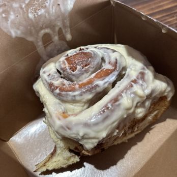 Full Belly - Brown butter cinnamon roll - Breakfast & Brunch Near Me - Olmos Park, Texas Full Belly - Brown butter cinnamon roll - Breakfast & Brunch Near Me - Olmos Park, Texas