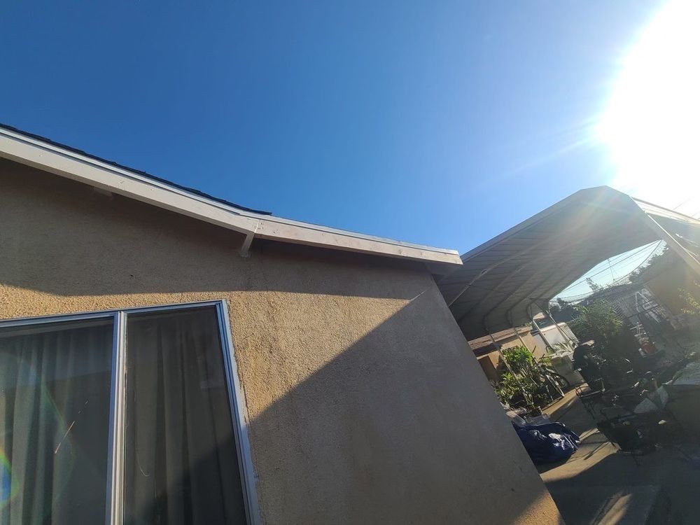 Slide of Universal Builders