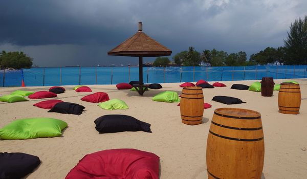 Sentosa Siloso Beach by null