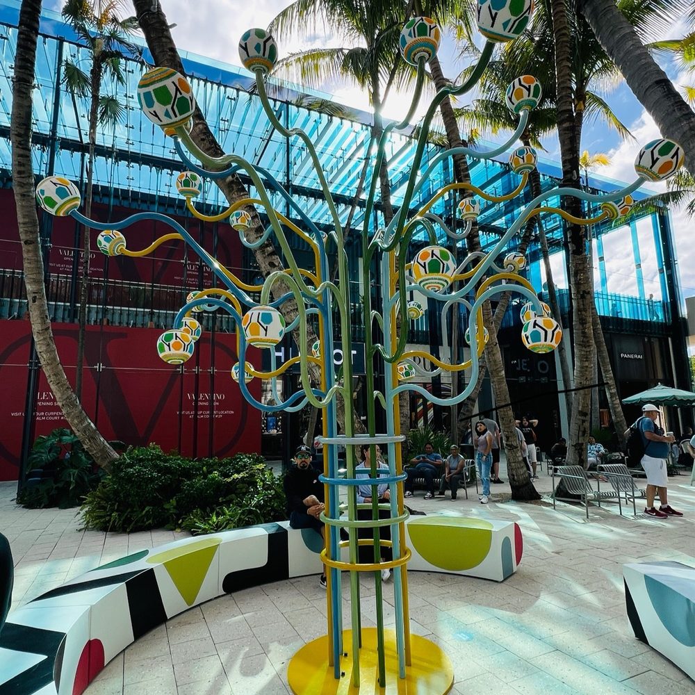 Pearl Jam - Public Art Near Me - Miami, Florida Pearl Jam - Public Art Near Me - Miami, Florida