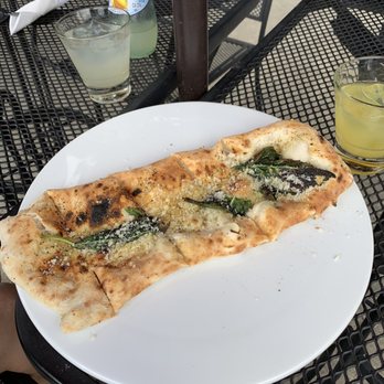 Venturi - Garlic flatbread - Pizza Near Me - Goshen, Indiana