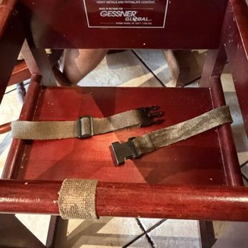 Mexico Lindo Kailua - child high chair that smells, feels and looks unsanitary with stiff straps that feel crusty. - Mexican Near Me - Kailua, Hawaii Mexico Lindo Kailua - child high chair that smells, feels and looks unsanitary with stiff straps that feel crusty. - Mexican Near Me - Kailua, Hawaii
