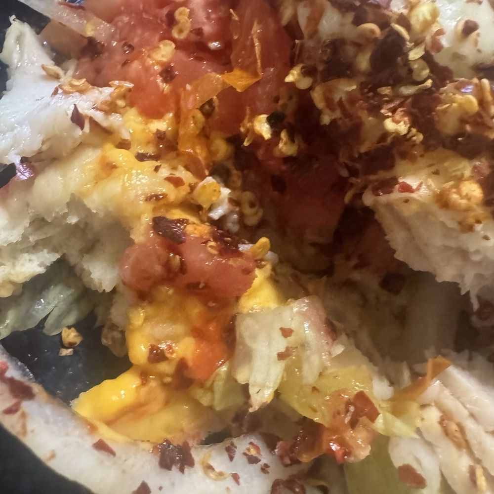 Mama Mia Pizzaria - Up close DELICIOUSNESS!! Crushed pepper spice included!! - Italian Near Me - Fresno, California Mama Mia Pizzaria - Up close DELICIOUSNESS!! Crushed pepper spice included!! - Italian Near Me - Fresno, California