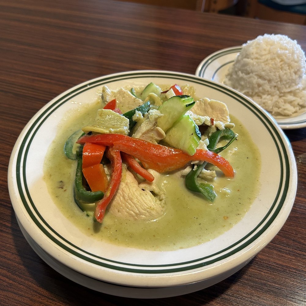 Thai Thai Restaurant - Green Curry with Chicken - Thai Near Me - Dallas, Texas Thai Thai Restaurant - Green Curry with Chicken - Thai Near Me - Dallas, Texas