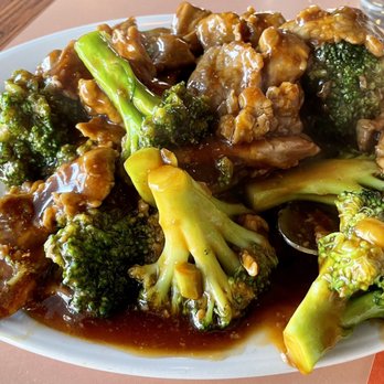 Jade Fountain - Beef with Broccoli - Chinese Near Me - Wayzata, Minnesota Jade Fountain - Beef with Broccoli - Chinese Near Me - Wayzata, Minnesota