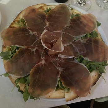 Via Alloro - Pizza Bianca Con Prosciutto E Arugula Pizza - Italian Near Me - Beverly Hills, California Via Alloro - Pizza Bianca Con Prosciutto E Arugula Pizza - Italian Near Me - Beverly Hills, California