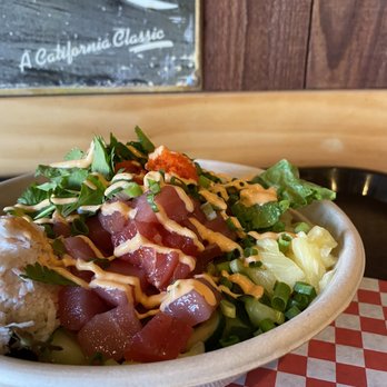 Poki Star - Tuna Poke Bowl - Hawaiian Near Me - Huntington Beach, California