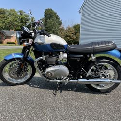 Moto Richmond - Bonneville T120 Aegean Blue