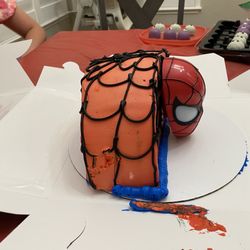 Baskin-Robbins - Spider-Man ice cream cake