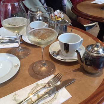 Caffe Concerto - Cafes Near Me - London, XGL